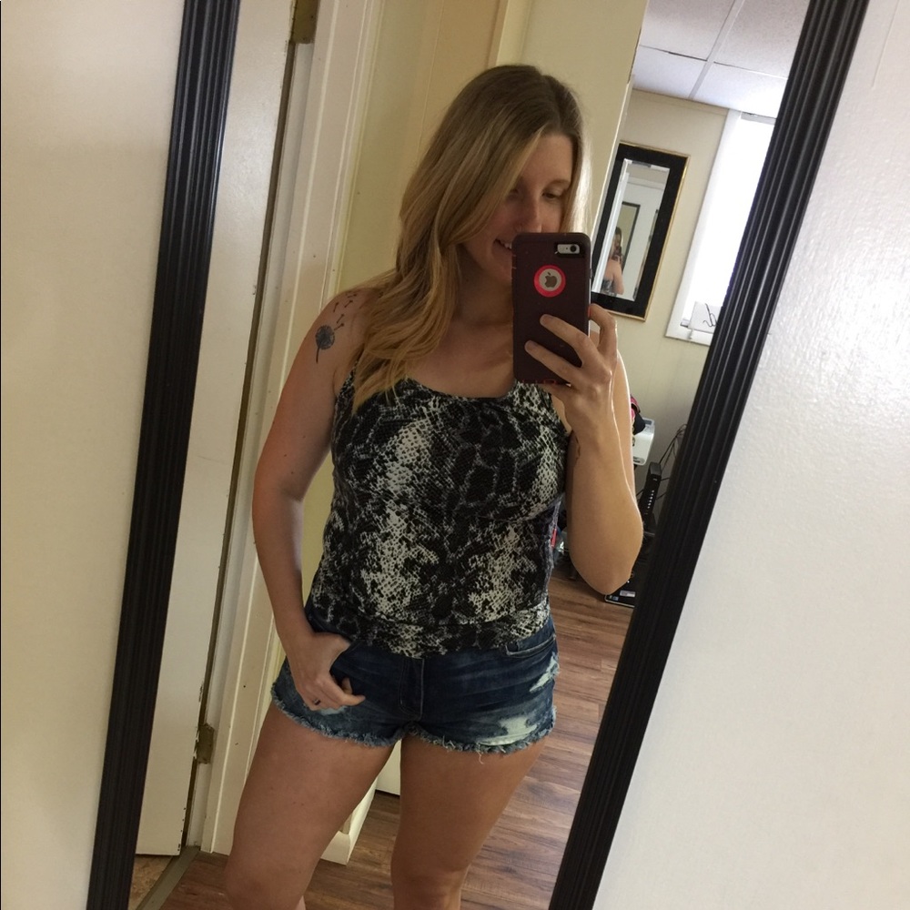 Charlotte Russe Razor Tank sz M
